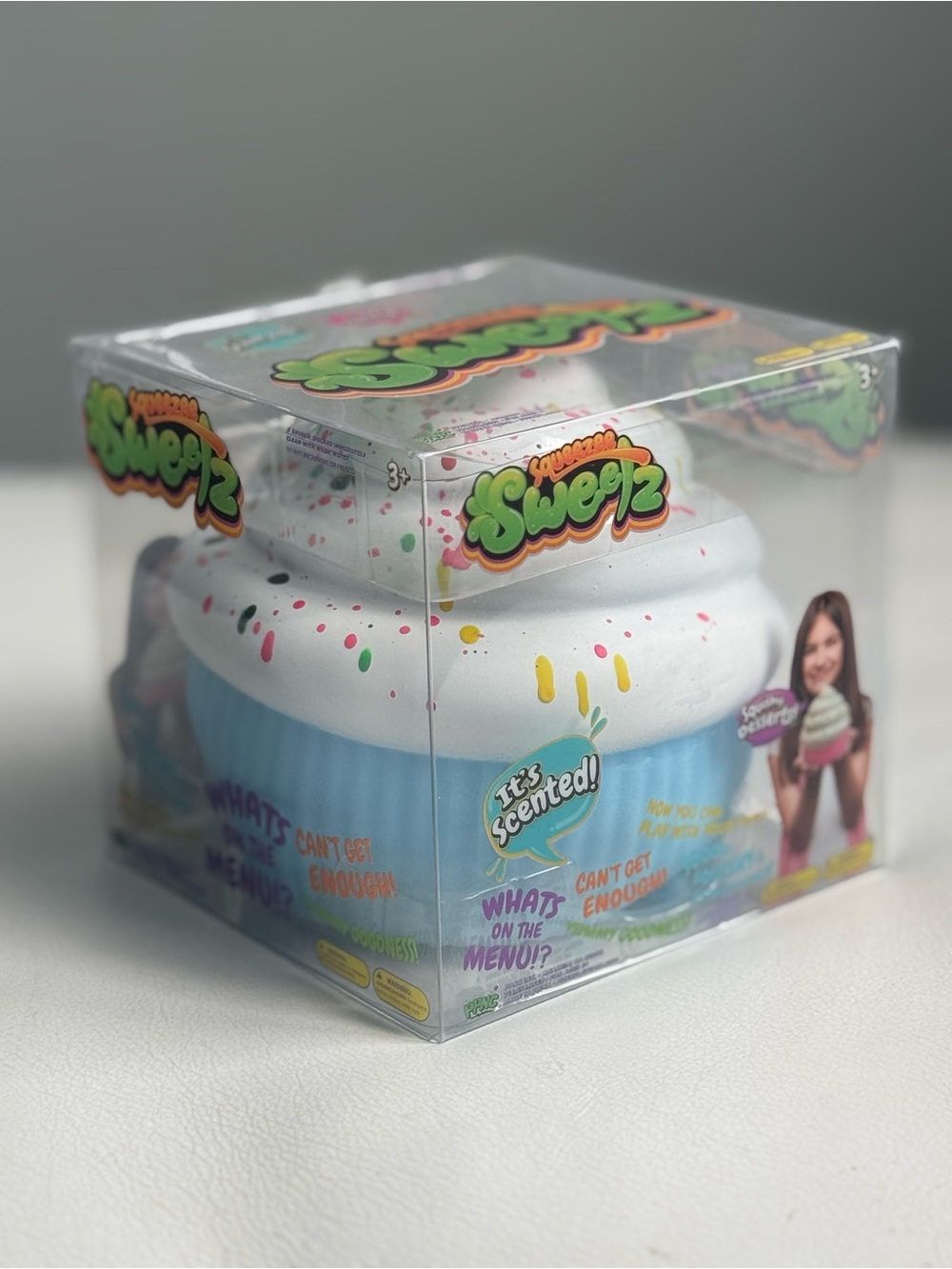 Cupcake Scented Squishy Squeezee Sweetz Jumbo Slow Rise Toy Blue Sprinkles NEW